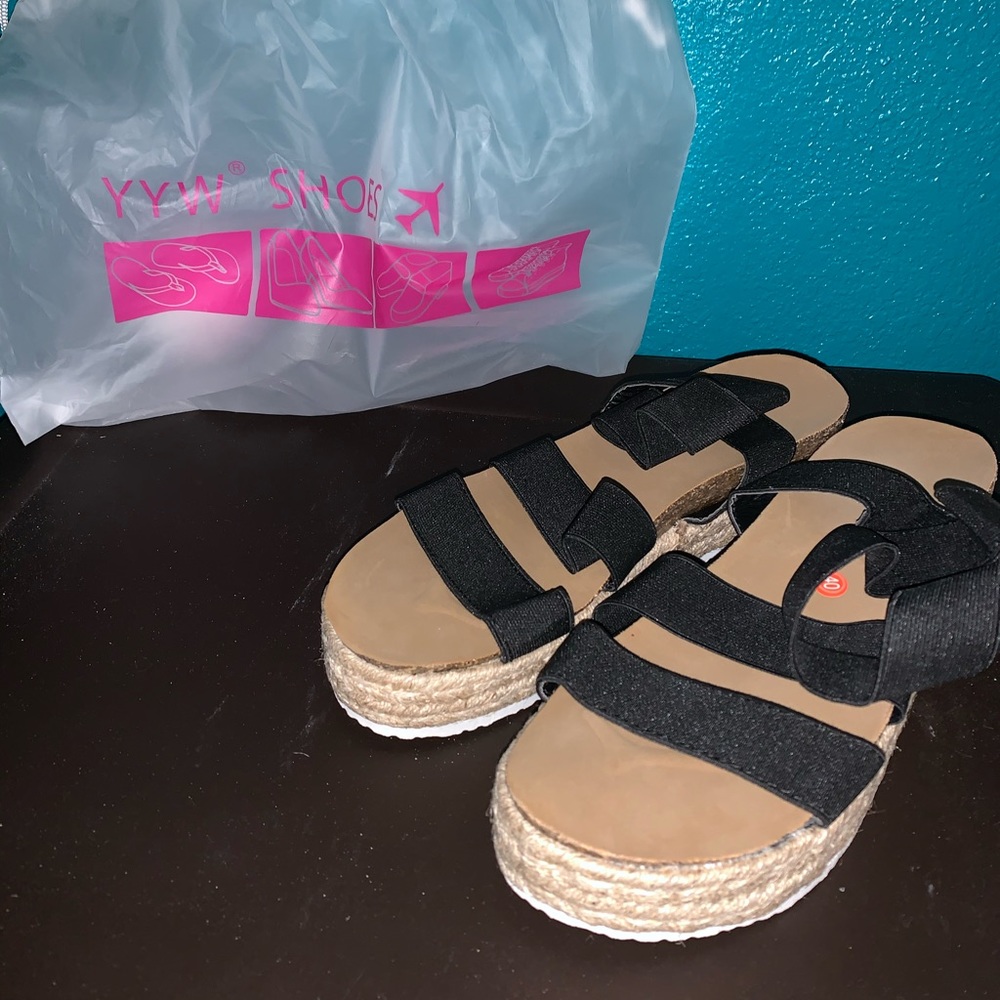 women’s platform sandals